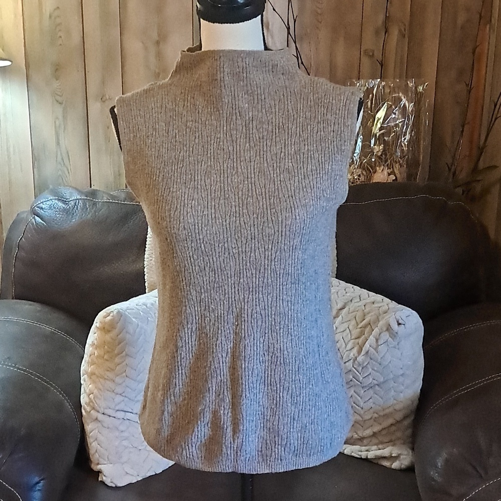 W By Worth Womens Cashmere/Wool Blend Sleeveless Ribbed Sweater Mock Turtleneck